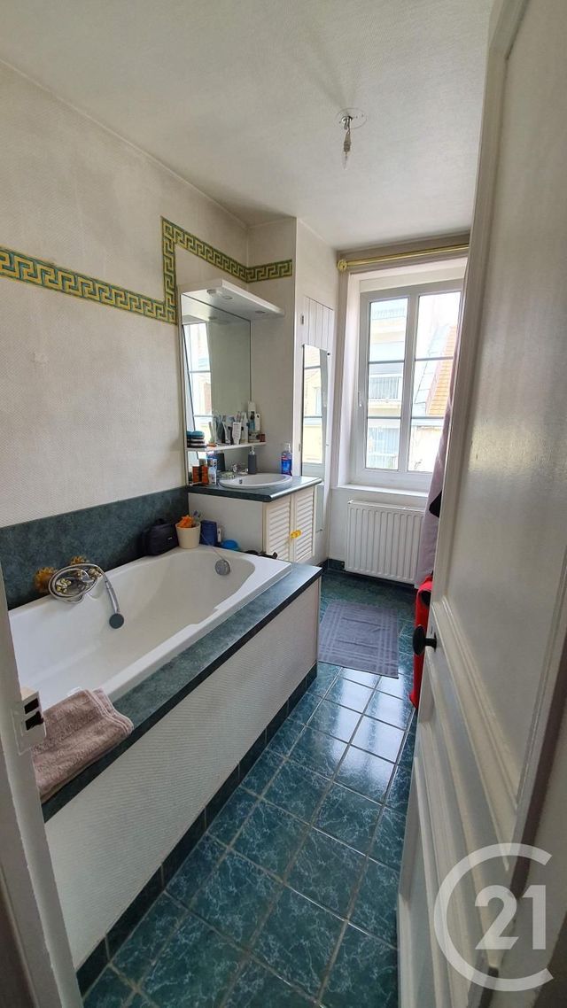 Afficher la photo en grand immeuble à vendre - 120.0 m2 - BOULOGNE SUR MER - 62 - NORD-PAS-DE-CALAIS - Century 21 Transimmo