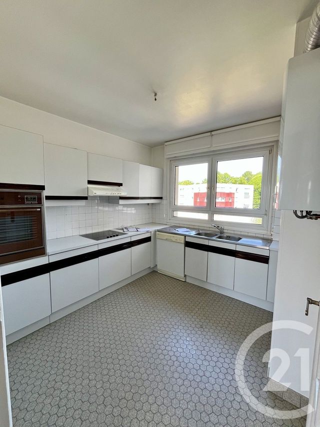 Afficher la photo en grand Appartement F4 à vendre - 4 pièces - 104.0 m2 - BOULOGNE SUR MER - 62 - NORD-PAS-DE-CALAIS - Century 21 Transimmo