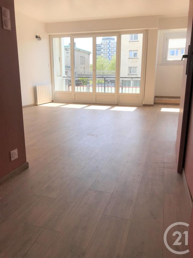 Appartement F2 à louer - 2 pièces - 44.0 m2 - BOULOGNE SUR MER - 62 - NORD-PAS-DE-CALAIS - Century 21 Transimmo Appartement F2 à louer - 2 pièces - 44.0 m2 - BOULOGNE SUR MER - 62 - NORD-PAS-DE-CALAIS - Century 21 Transimmo