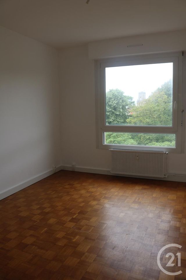 Appartement F4 à louer - 4 pièces - 98.0 m2 - BOULOGNE SUR MER - 62 - NORD-PAS-DE-CALAIS - Century 21 Transimmo Appartement F4 à louer - 4 pièces - 98.0 m2 - BOULOGNE SUR MER - 62 - NORD-PAS-DE-CALAIS - Century 21 Transimmo