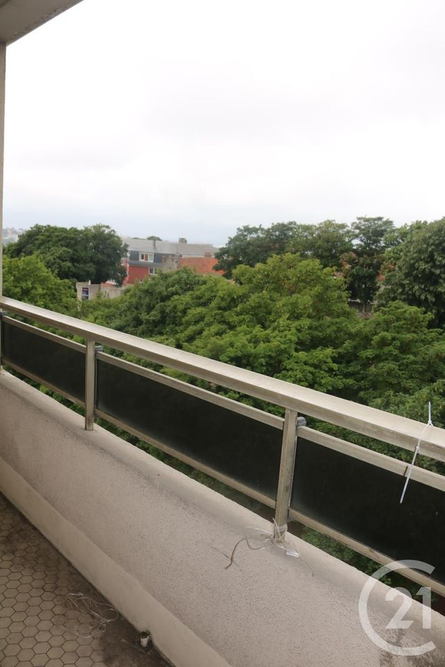 Appartement F4 à louer - 4 pièces - 98.0 m2 - BOULOGNE SUR MER - 62 - NORD-PAS-DE-CALAIS - Century 21 Transimmo Appartement F4 à louer - 4 pièces - 98.0 m2 - BOULOGNE SUR MER - 62 - NORD-PAS-DE-CALAIS - Century 21 Transimmo