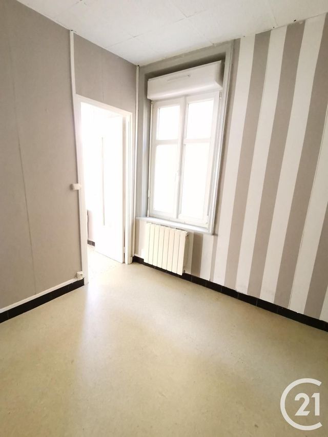 Afficher la photo en grand immeuble à vendre - 150.0 m2 - GUINES - 62 - NORD-PAS-DE-CALAIS - Century 21 Transimmo