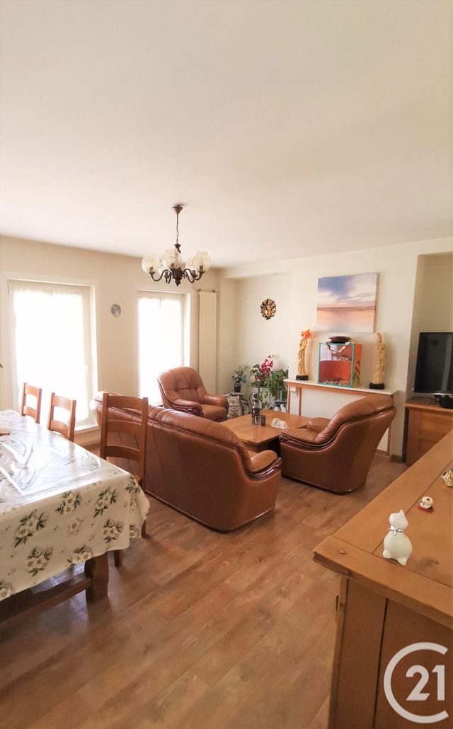 Afficher la photo en grand immeuble à vendre - 150.0 m2 - GUINES - 62 - NORD-PAS-DE-CALAIS - Century 21 Transimmo