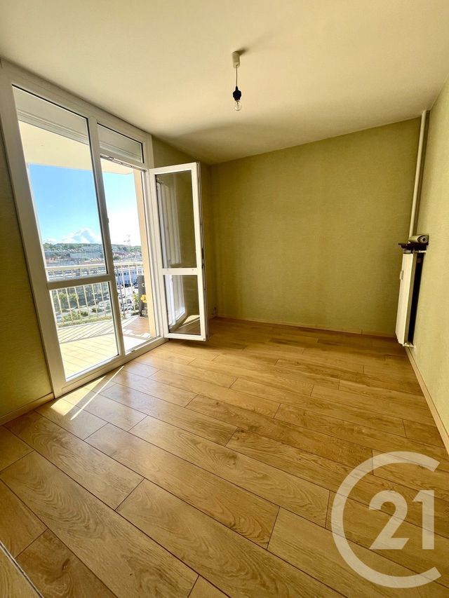 Afficher la photo en grand Appartement F3 à vendre - 3 pièces - 65.0 m2 - BOULOGNE SUR MER - 62 - NORD-PAS-DE-CALAIS - Century 21 Transimmo