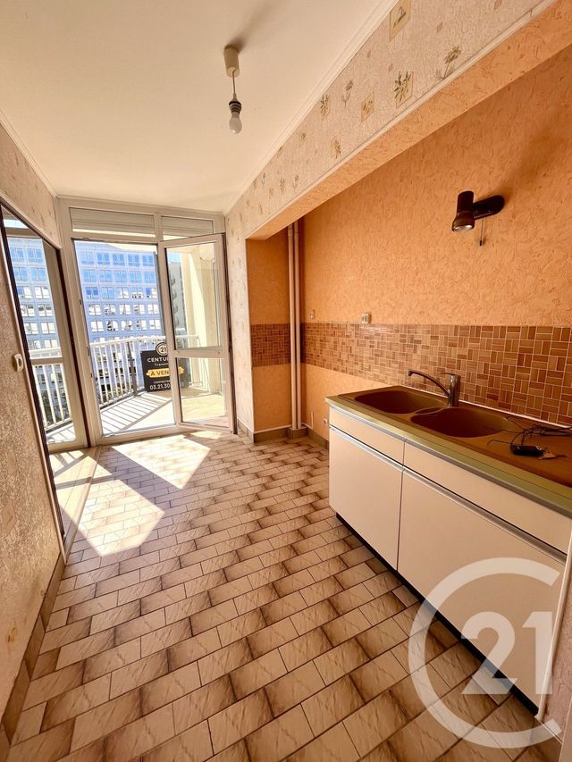 Afficher la photo en grand Appartement F3 à vendre - 3 pièces - 65.0 m2 - BOULOGNE SUR MER - 62 - NORD-PAS-DE-CALAIS - Century 21 Transimmo