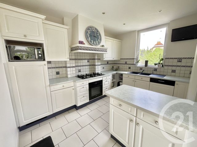 maison à vendre - 7 pièces - 212.0 m2 - PONT DE BRIQUES ST ETIENNE - 62 - NORD-PAS-DE-CALAIS - Century 21 Transimmo