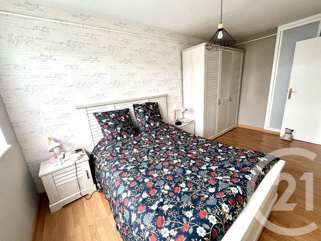 Afficher la photo en grand Appartement F3 à vendre - 4 pièces - 69.0 m2 - BOULOGNE SUR MER - 62 - NORD-PAS-DE-CALAIS - Century 21 Transimmo