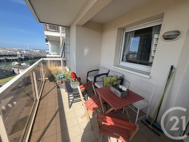 Afficher la photo en grand Appartement F2 à vendre - 4 pièces - 45.0 m2 - BOULOGNE SUR MER - 62 - NORD-PAS-DE-CALAIS - Century 21 Transimmo