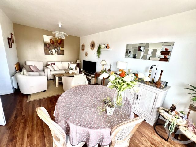 Afficher la photo en grand Appartement F2 à vendre - 4 pièces - 45.0 m2 - BOULOGNE SUR MER - 62 - NORD-PAS-DE-CALAIS - Century 21 Transimmo