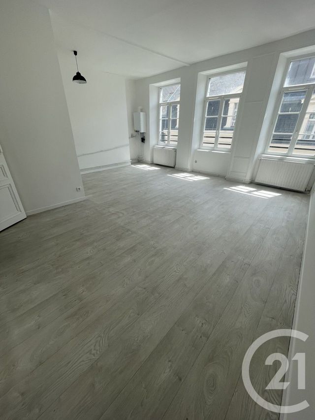 Appartement T4 à louer - 4 pièces - 89.0 m2 - BOULOGNE SUR MER - 62 - NORD-PAS-DE-CALAIS - Century 21 Transimmo