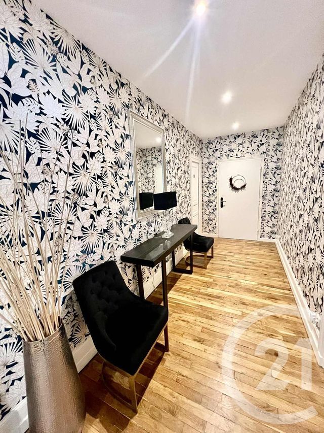 Afficher la photo en grand Appartement F4 à vendre - 8 pièces - 181.0 m2 - BOULOGNE SUR MER - 62 - NORD-PAS-DE-CALAIS - Century 21 Transimmo