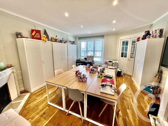 Afficher la photo en grand Appartement F4 à vendre - 8 pièces - 181.0 m2 - BOULOGNE SUR MER - 62 - NORD-PAS-DE-CALAIS - Century 21 Transimmo