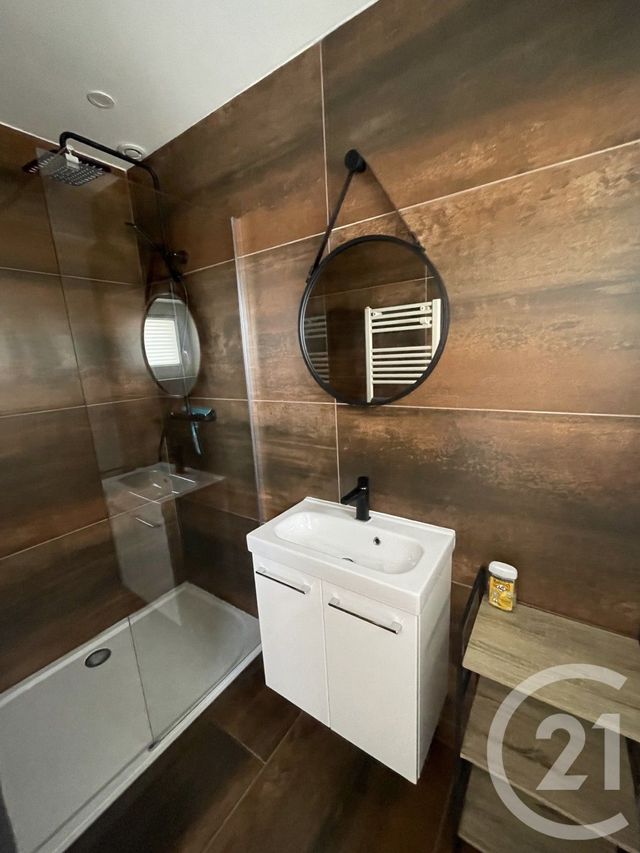 Afficher la photo en grand Appartement à louer - 4 pièces - 89.31 m2 - OUTREAU - 62 - NORD-PAS-DE-CALAIS - Century 21 Transimmo