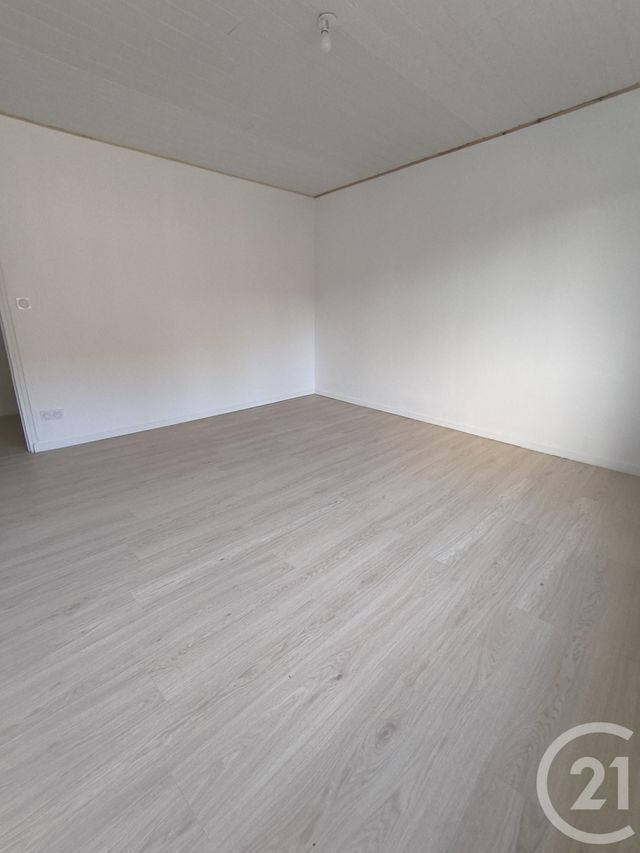 Appartement à louer - 4 pièces - 75.0 m2 - MARQUISE - 62 - NORD-PAS-DE-CALAIS - Century 21 Transimmo