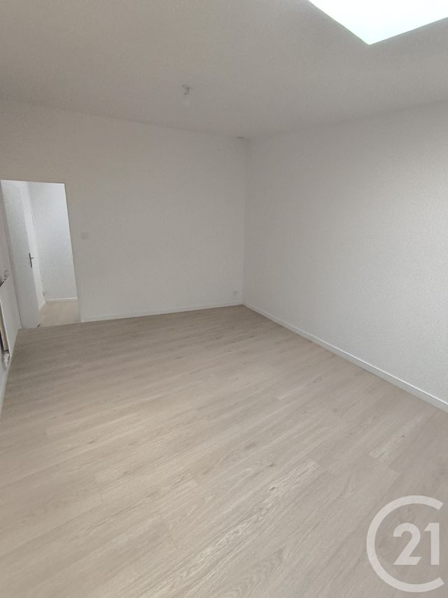 Appartement à louer - 4 pièces - 75.0 m2 - MARQUISE - 62 - NORD-PAS-DE-CALAIS - Century 21 Transimmo