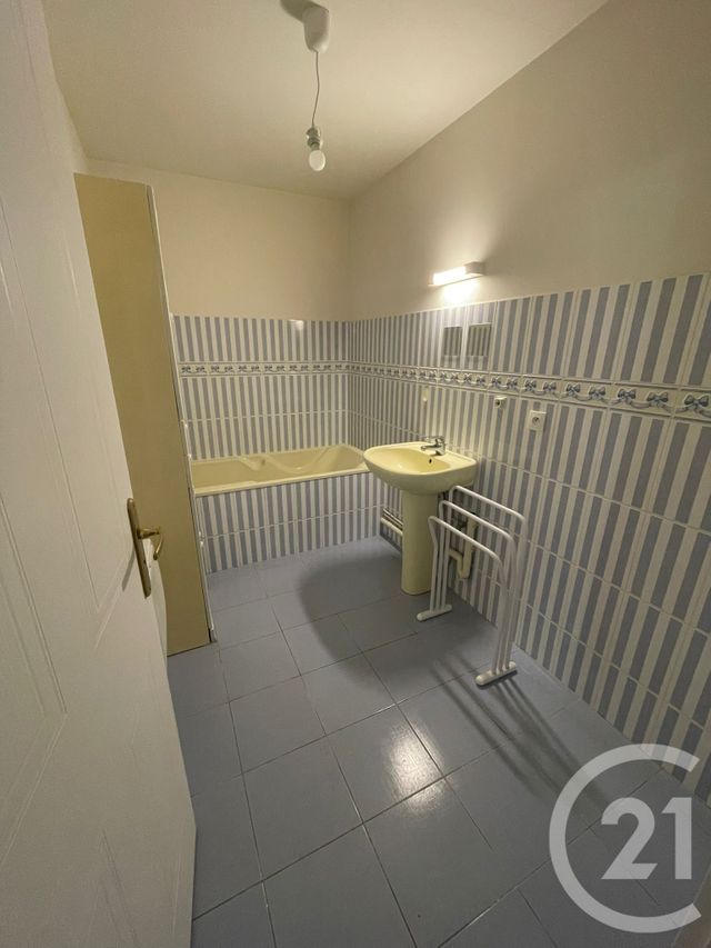 Appartement à louer - 3 pièces - 60.04 m2 - ST MARTIN BOULOGNE - 62 - NORD-PAS-DE-CALAIS - Century 21 Transimmo