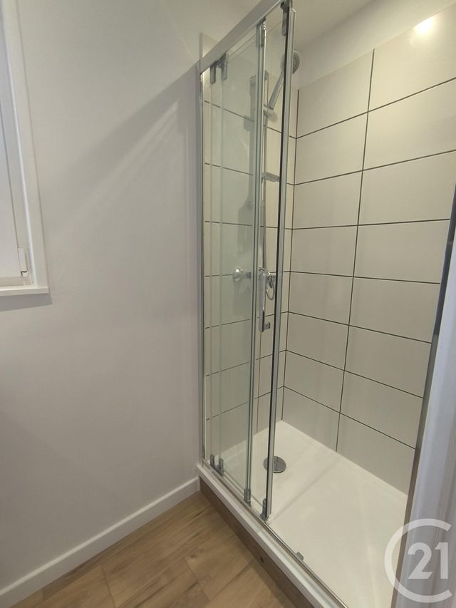 Appartement T1 à louer - 1 pièce - 25.2 m2 - OUTREAU - 62 - NORD-PAS-DE-CALAIS - Century 21 Transimmo