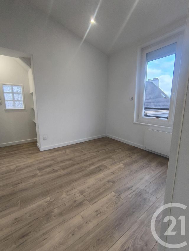 Appartement T1 à louer - 1 pièce - 25.2 m2 - OUTREAU - 62 - NORD-PAS-DE-CALAIS - Century 21 Transimmo