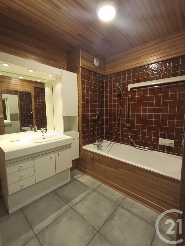 Appartement à louer - 3 pièces - 75.25 m2 - BOULOGNE SUR MER - 62 - NORD-PAS-DE-CALAIS - Century 21 Transimmo