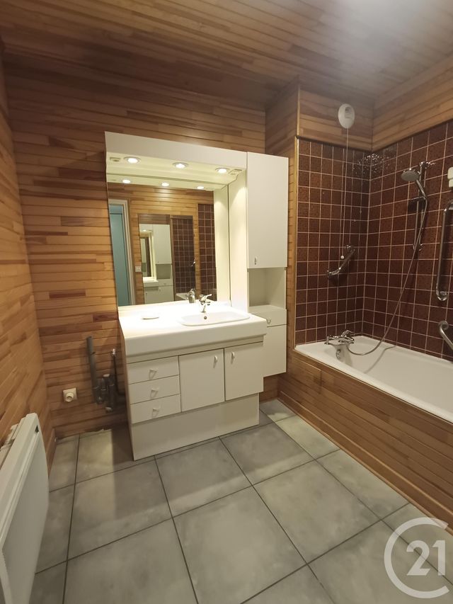 Appartement à louer - 3 pièces - 75.25 m2 - BOULOGNE SUR MER - 62 - NORD-PAS-DE-CALAIS - Century 21 Transimmo