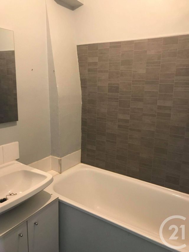 Appartement F2 à louer - 2 pièces - 40.1 m2 - BOULOGNE SUR MER - 62 - NORD-PAS-DE-CALAIS - Century 21 Transimmo