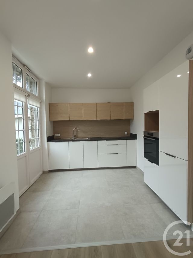 Appartement F3 à louer - 3 pièces - 94.0 m2 - BOULOGNE SUR MER - 62 - NORD-PAS-DE-CALAIS - Century 21 Transimmo