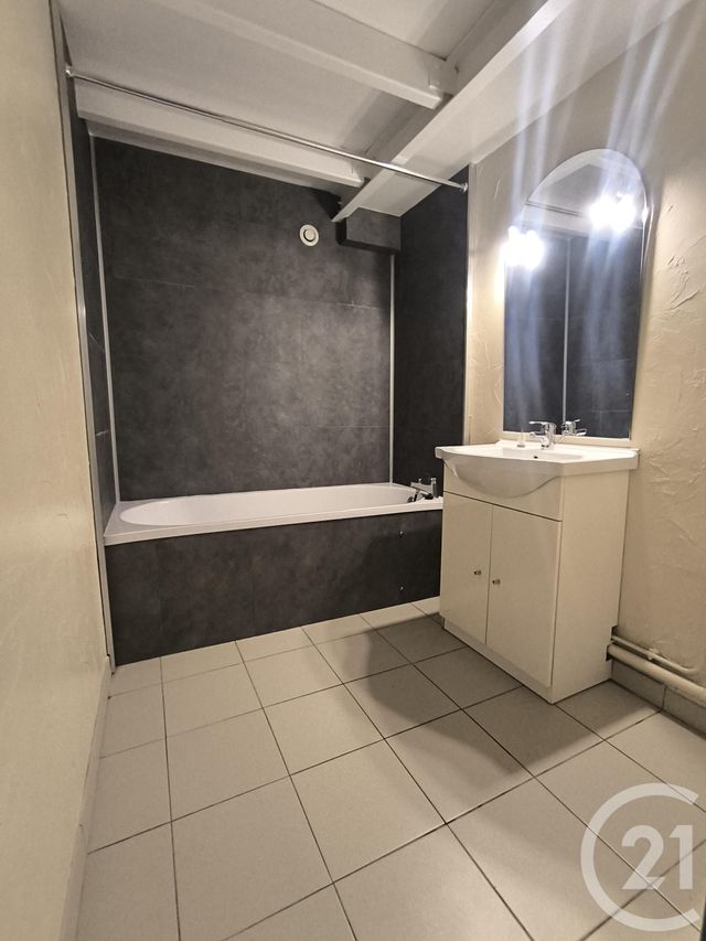 Appartement à louer - 2 pièces - 50.0 m2 - BOULOGNE SUR MER - 62 - NORD-PAS-DE-CALAIS - Century 21 Transimmo