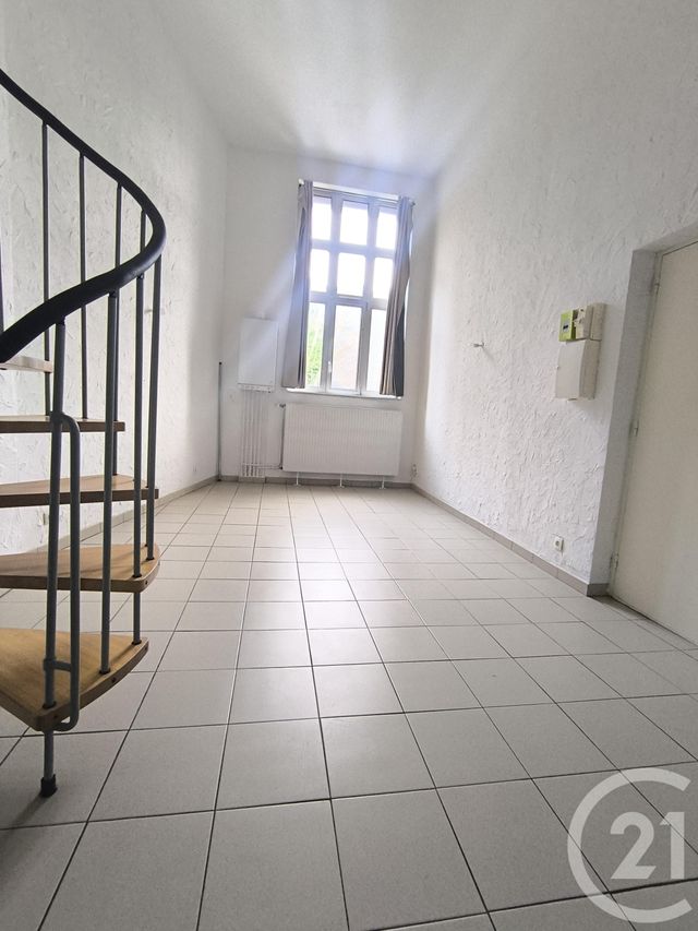 Appartement à louer - 2 pièces - 50.0 m2 - BOULOGNE SUR MER - 62 - NORD-PAS-DE-CALAIS - Century 21 Transimmo