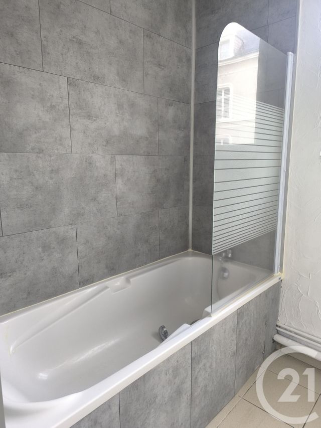 Appartement à louer - 2 pièces - 40.52 m2 - BOULOGNE SUR MER - 62 - NORD-PAS-DE-CALAIS - Century 21 Transimmo