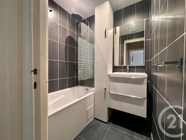 Appartement à louer - 3 pièces - 57.61 m2 - BOULOGNE SUR MER - 62 - NORD-PAS-DE-CALAIS - Century 21 Transimmo