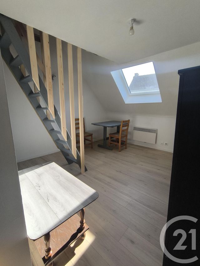 Appartement Studio à louer - 1 pièce - 17.0 m2 - OUTREAU - 62 - NORD-PAS-DE-CALAIS - Century 21 Transimmo