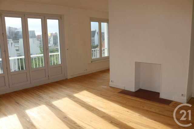 Appartement F3 à louer - 3 pièces - 77.0 m2 - BOULOGNE SUR MER - 62 - NORD-PAS-DE-CALAIS - Century 21 Transimmo
