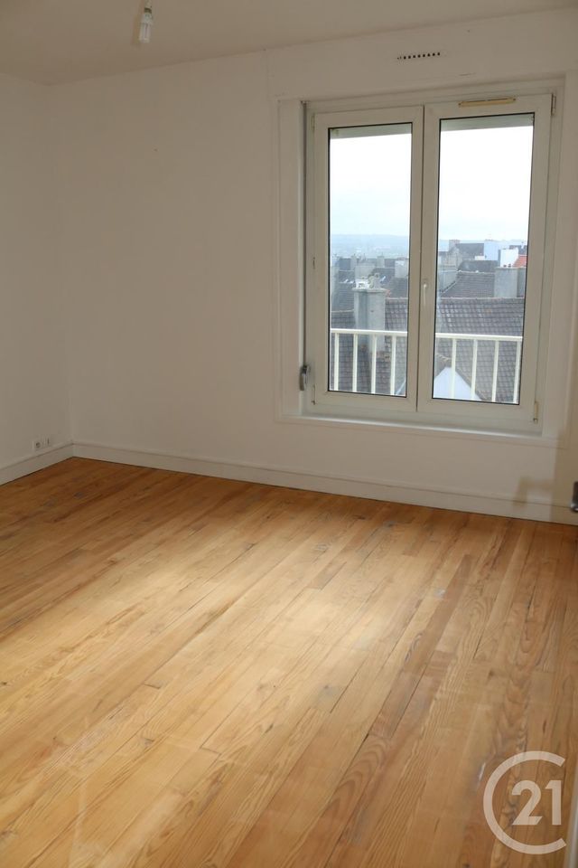 Appartement F3 à louer - 3 pièces - 77.0 m2 - BOULOGNE SUR MER - 62 - NORD-PAS-DE-CALAIS - Century 21 Transimmo